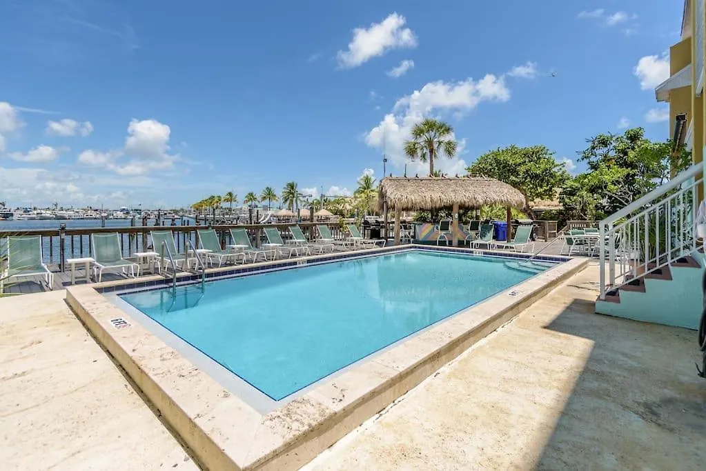 Holiday home St Kitts - Downtown Waterfront Penthouse Pool Dock Parking Villa Key West